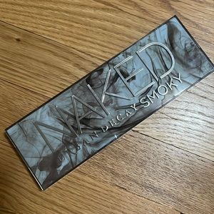 Urban Decay naked smoky